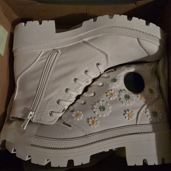 Palladium Shoes - Local Artist Designed Palladium PALLABASE TWILL
